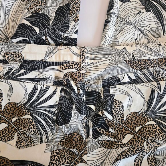 Chico's Malkin Palm So Slimming Girlfriend slim leg ankle pants Size 3/XL - Picture 3 of 5